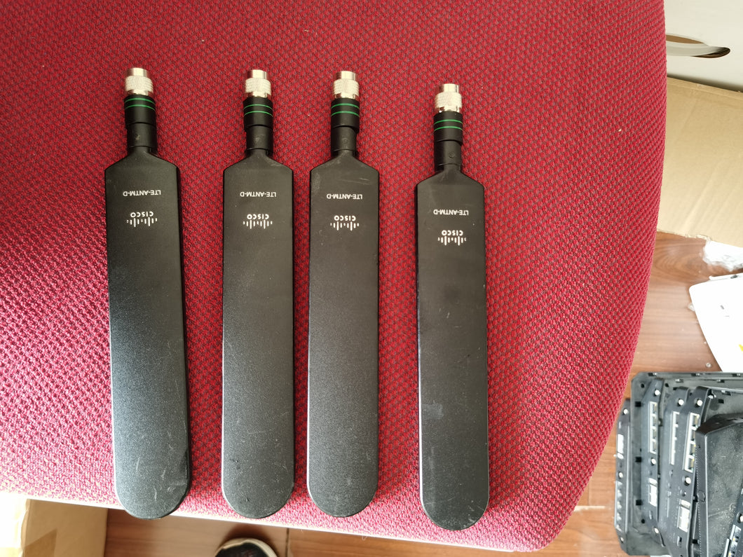 4 PCS  Cisco 4G/3G Omnidirectional Dipole Antenna (4G-LTE-ANTM-D) black