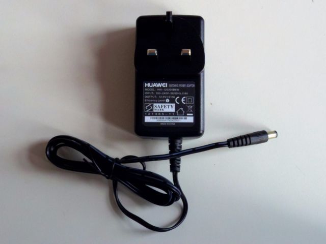 Huawei power adapter HW-120200B6W For B593 B890 E5172 Wireless Gateway UK 3 PIN UK Ship